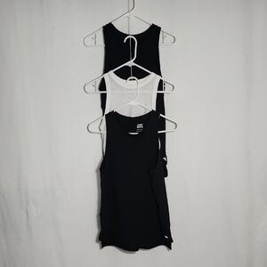 3 Tops Bunde JoyLab Black Ribbed Tank Top
